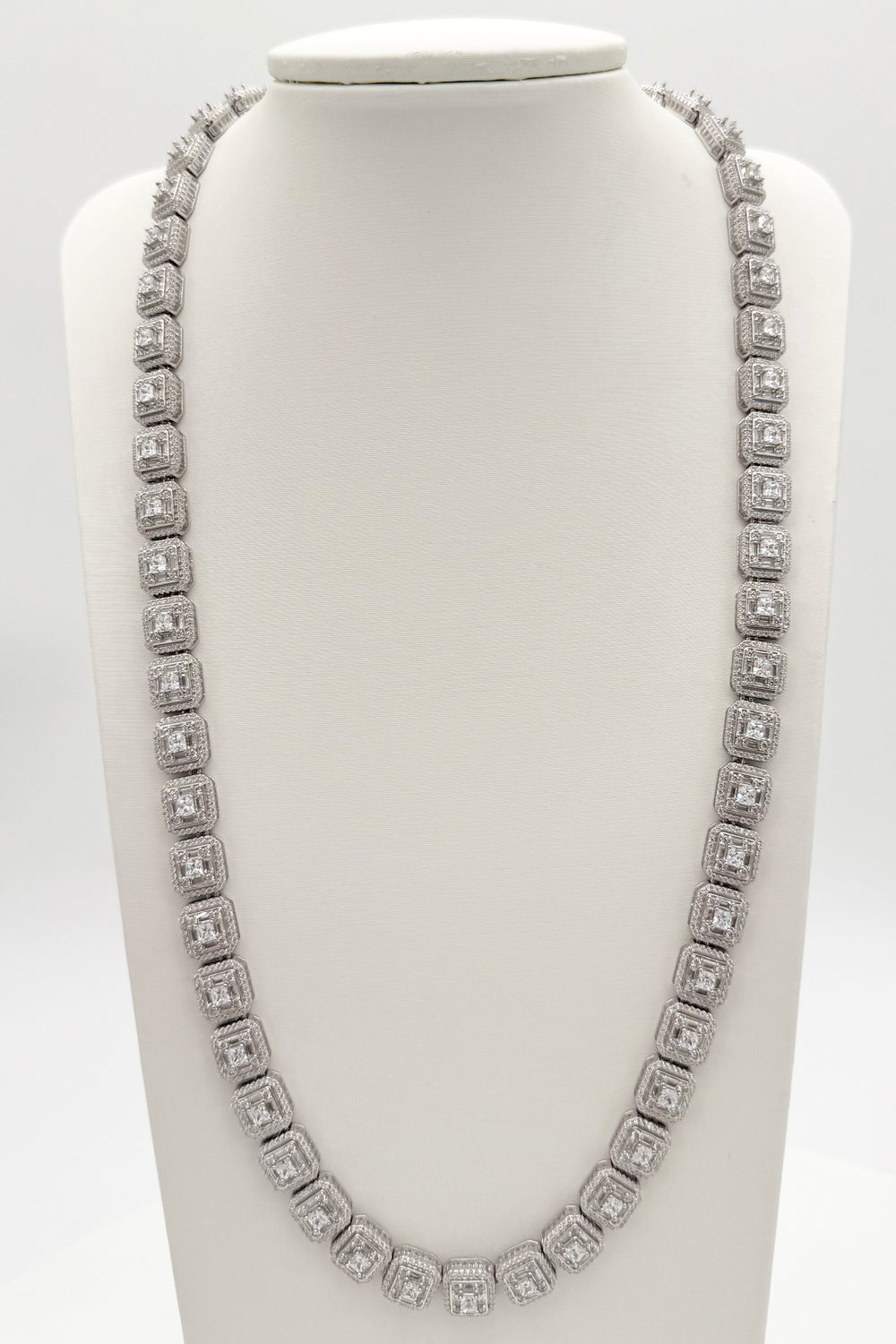 Cadena de plata con circonitas blancas