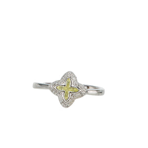 Anillo de flor amarillo
