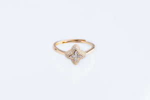 Anillo flor chapado blanco