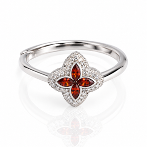 Anillo flor roja
