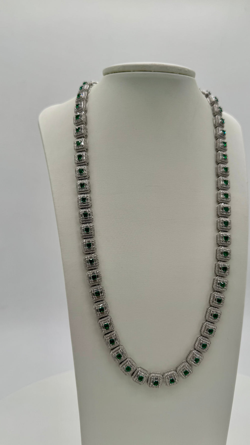 Cadena de plata con circonitas, color verde