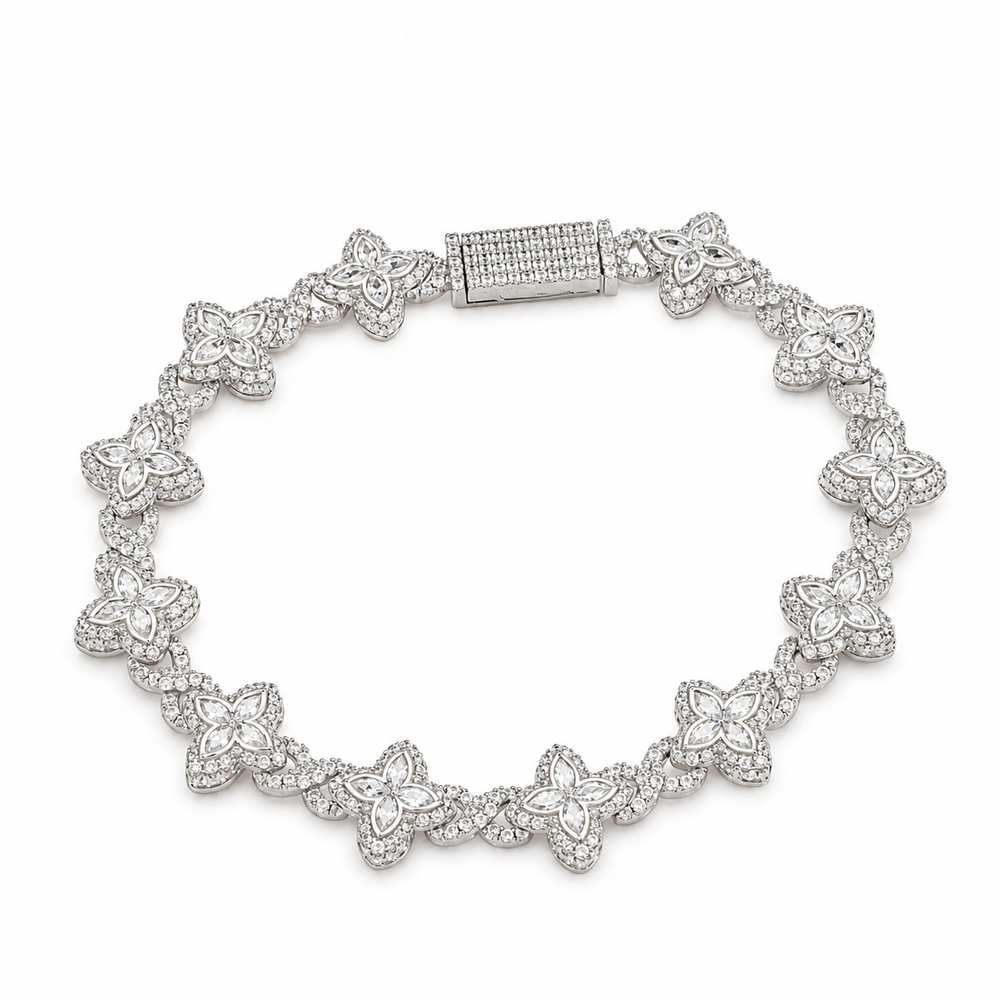 Pulsera de flores en blanco