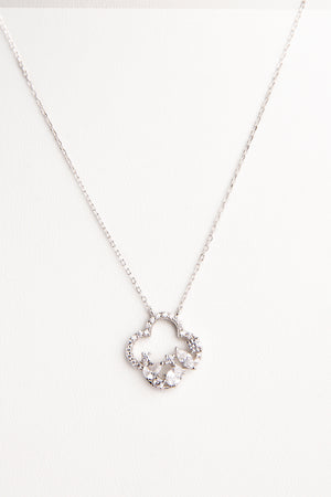 Colgante flor blanca