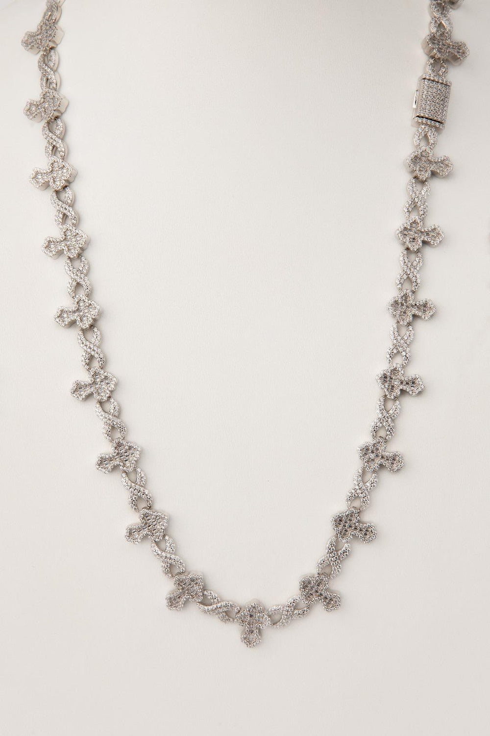 Collar de cruces en plata piedra blanca