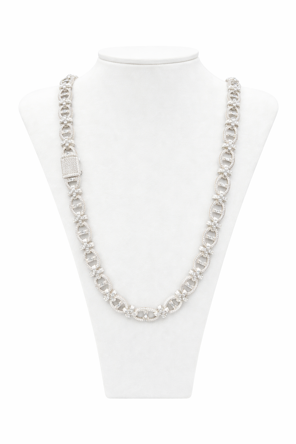Cadena siner de plata y piedras